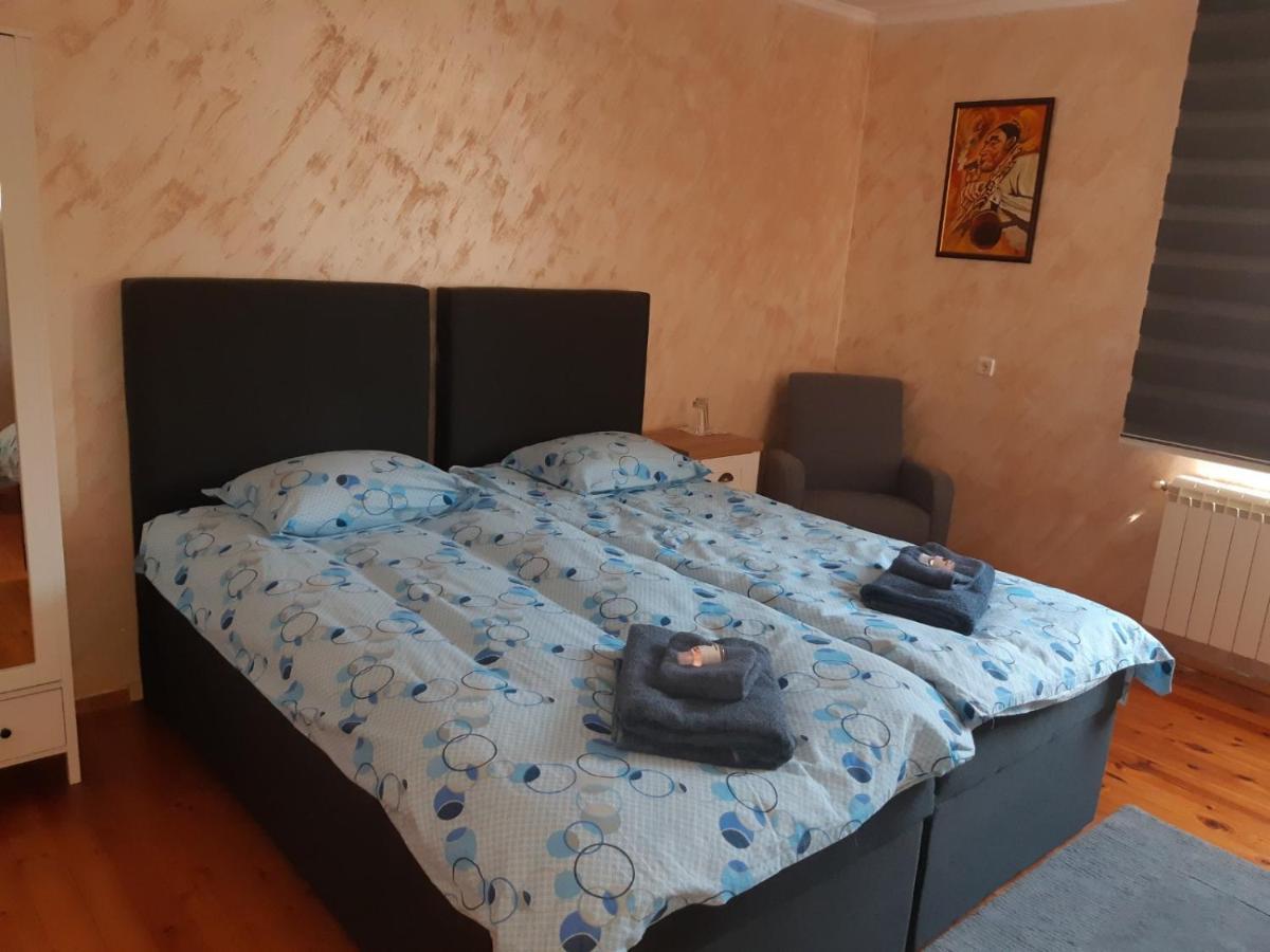Къща Томови,Стаи За Гости Dewin Exterior foto